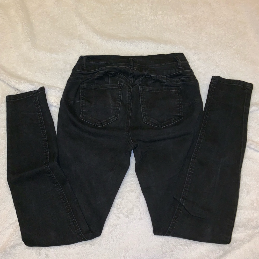 Fashion Nova Jeans - Picture 3 of 3